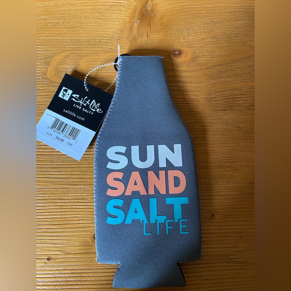 Salt Life Sun Sand Salt Life Bottle Koozie NWT